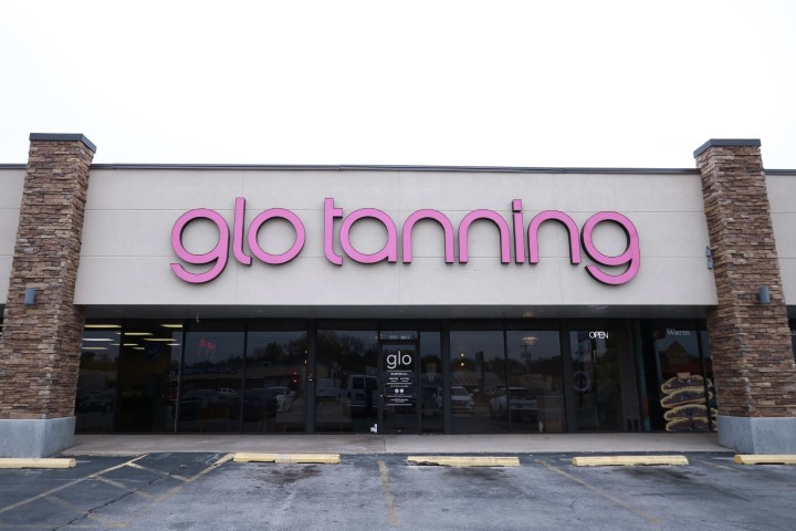 Chickasha store front glo tanning location.