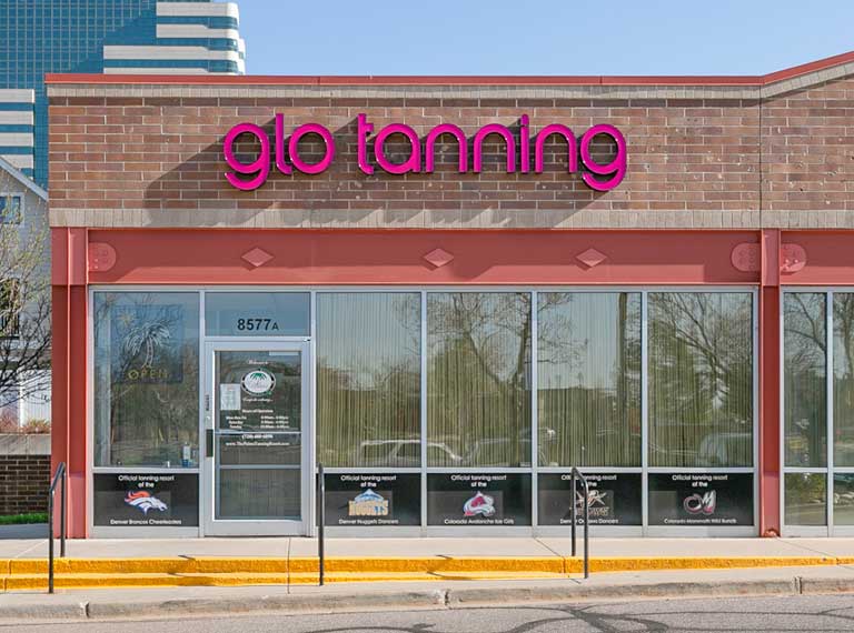 Greenwood Village glo tanning saloon.