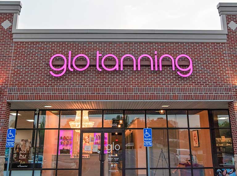 Huber heights glo tanning front view.