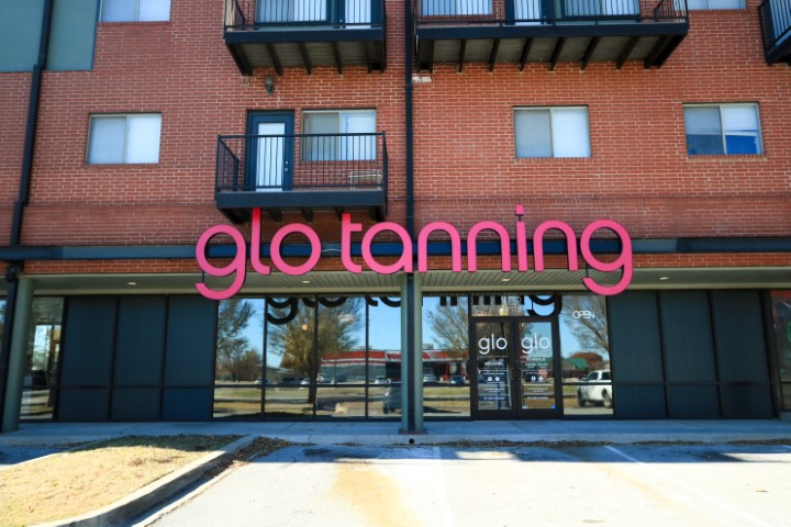 Norman East Glo tanning store view front.