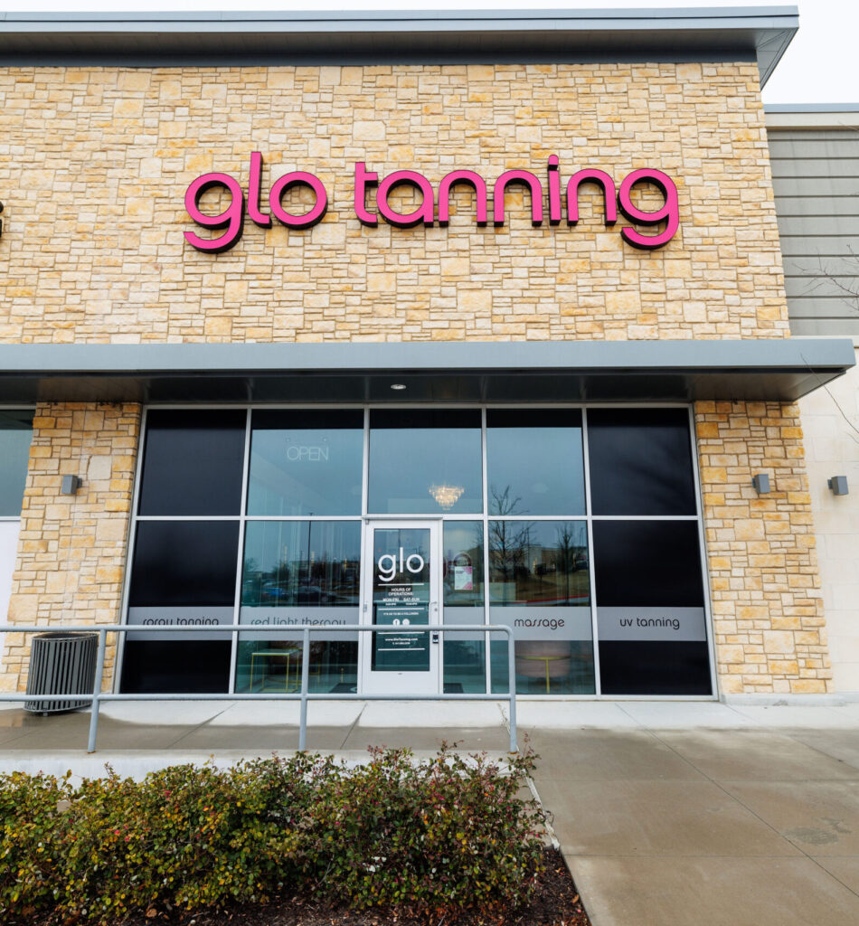 Front entrance of Glo Tanning of the Prosper location.